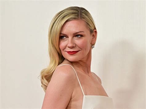 kirsten dunst leaked|Kirsten Dunst on Why She Dispels Hollywood Beauty Standards。